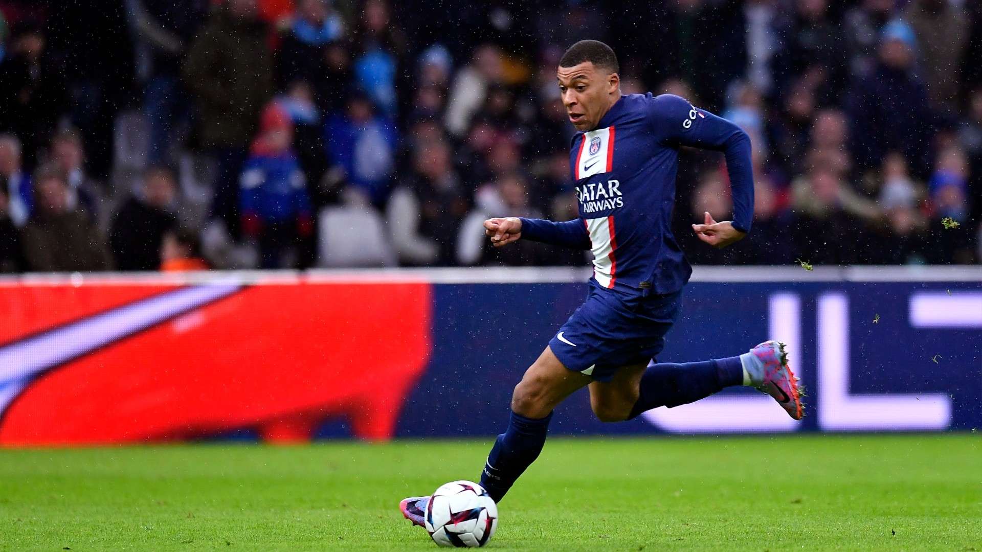 C罗温情送祝福 新春快乐兔年吉祥致敬中国朋友们